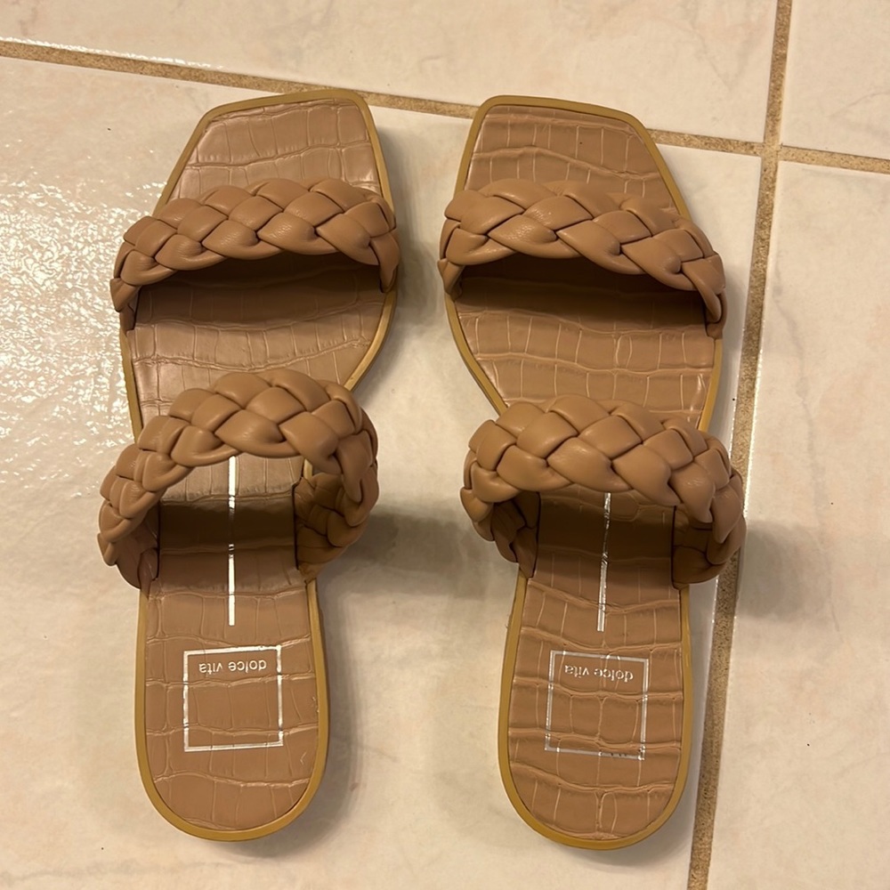 Dolce Vita Indy Sandals Cafe color